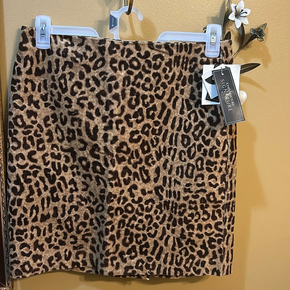 Jones New York Signature skirt